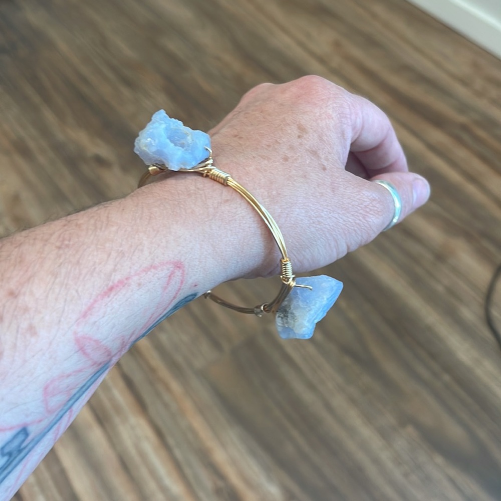 W2W Celestite Crystal Wire Bracelet